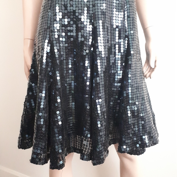 Gio Guerreri | Midnight Blue Sequin Embellished Dress - Picture 7 of 13